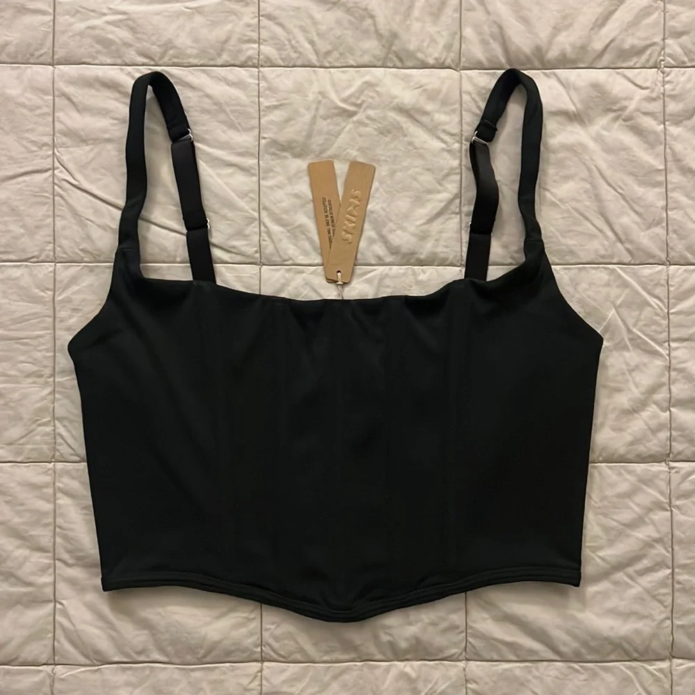 SKIMS Black Crop Top - Picture 1 of 6